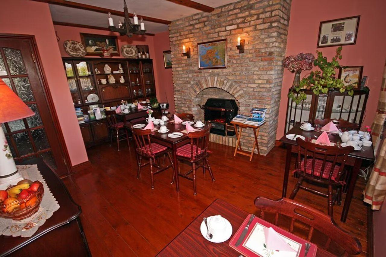 The Western Way Oughterard Exterior photo